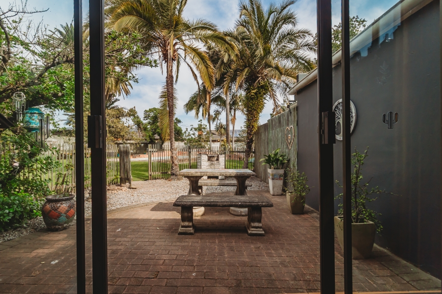 5 Bedroom Property for Sale in Dormehls Drift Western Cape